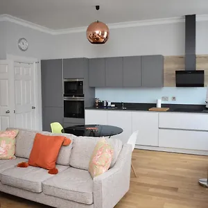 Bernard St - Bright And Spacious 1 Bed At The Shore! United Kingdom